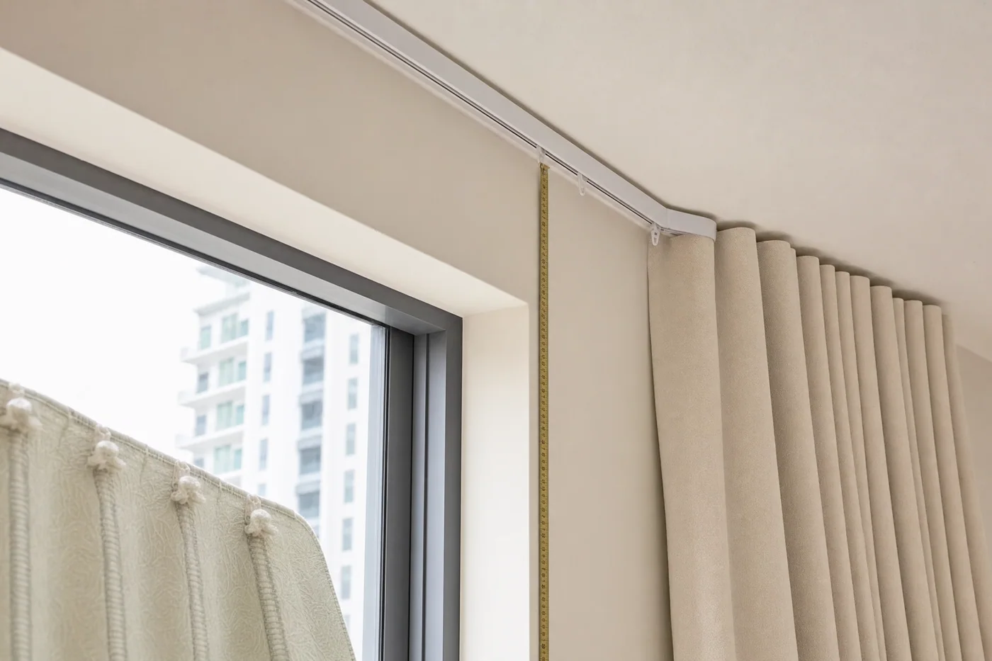 Curtain measurement and track planning in Singapore home